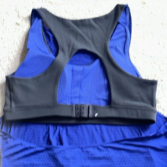 Athleta Sculptek Tank in Cobalt Blue with Built in Bra! - Picture 9 of 12